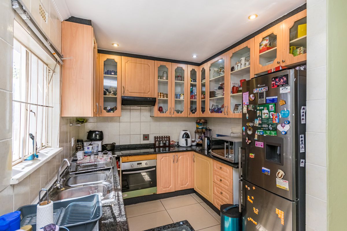 Modern Townhouse For Sale – Florida, Roodepoort - Photo 4