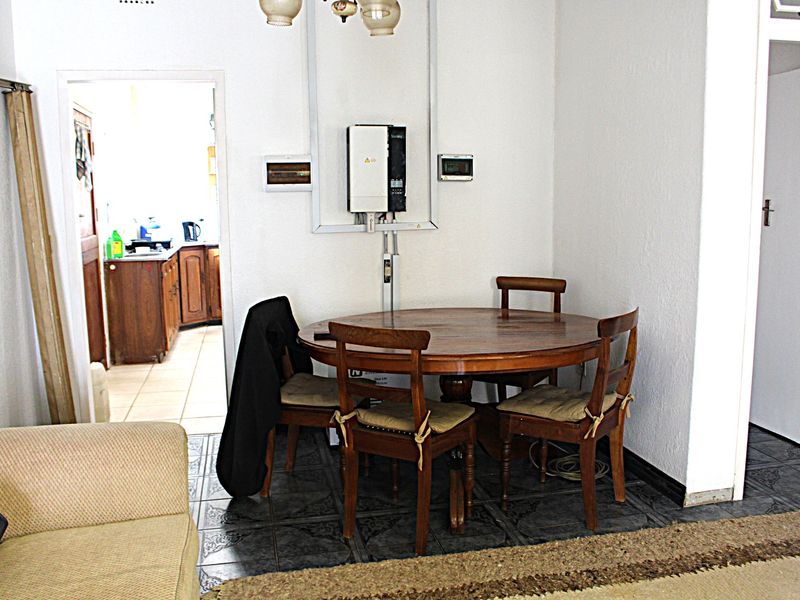 This Immaculate and Spacious Family Home Is Move In Ready - Photo 8