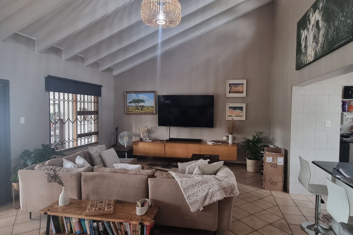 Delightul Sunny & Very Bright! - Photo 3