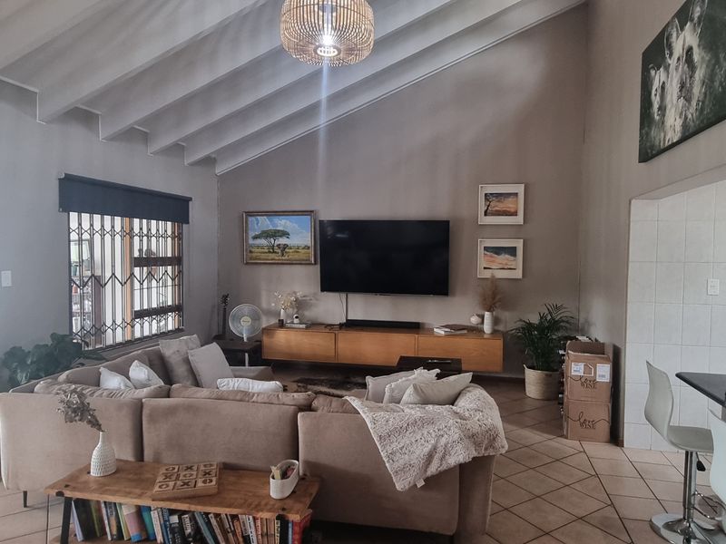 Delightul Sunny & Very Bright! - Photo 3