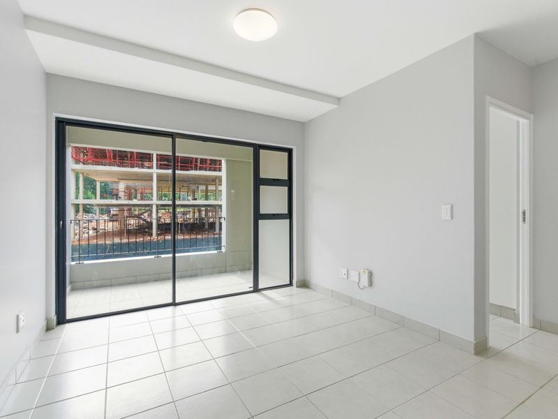 Modern 2-Bedroom - Photo 9