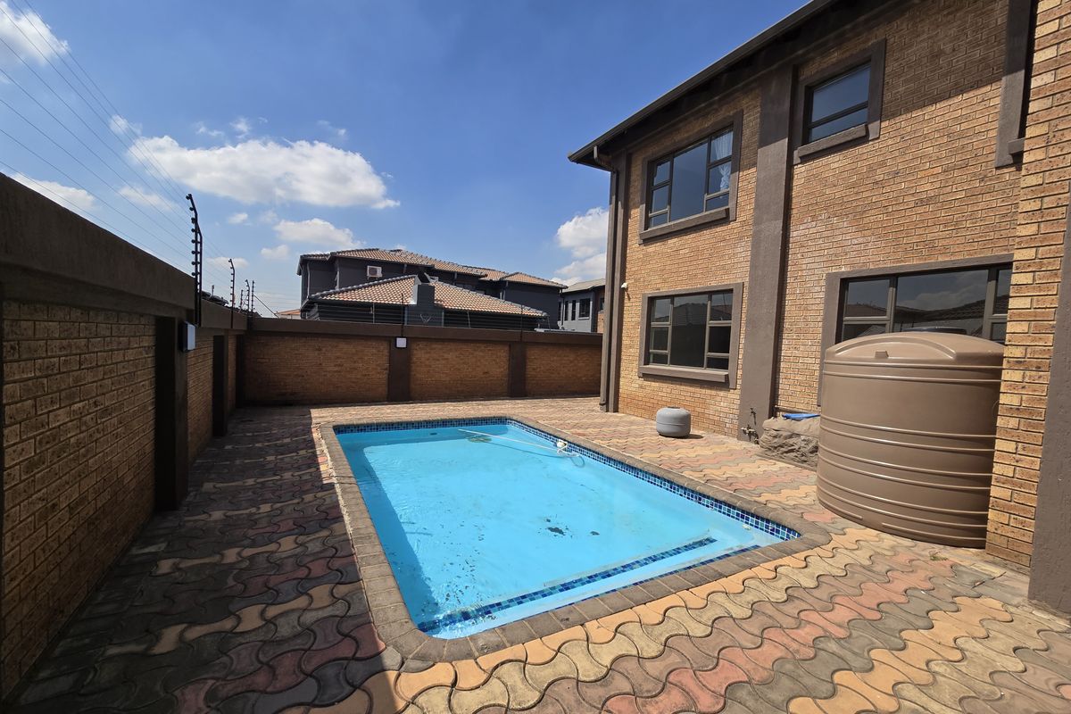 New Build Double Storey Delight! - Photo 4