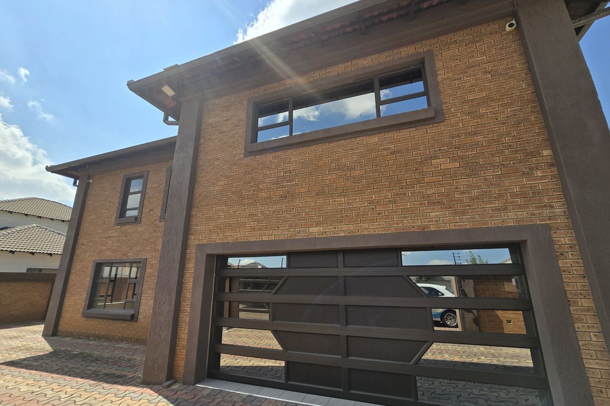 New Build Double Storey Delight! - Photo 3