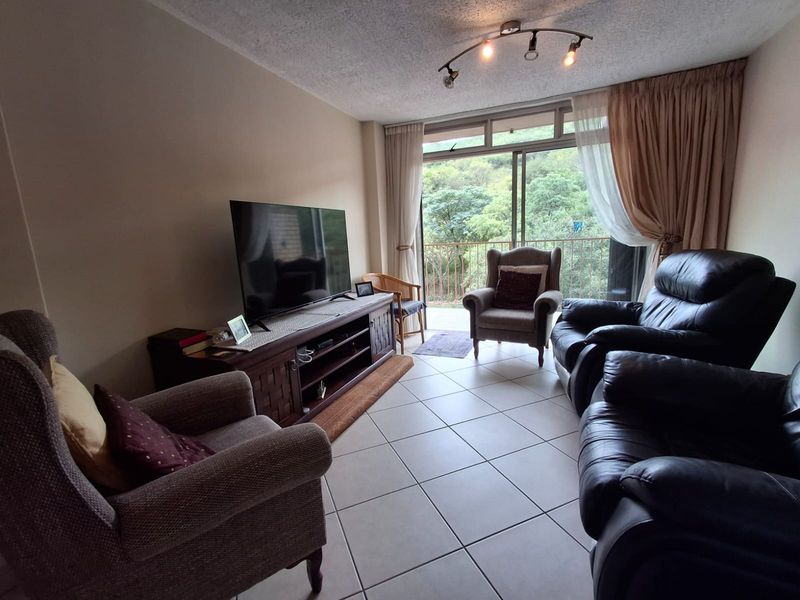 MODERN 1 BEDROOM APARTMENT IN WONDERBOOM SOUTH - Photo 4