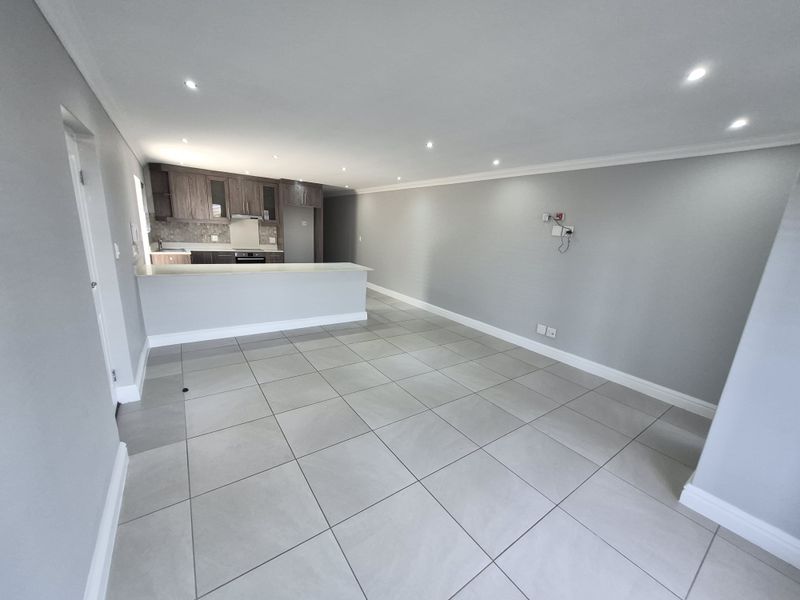 Modern 3 bedroom & 2 bathrooms - Photo 4