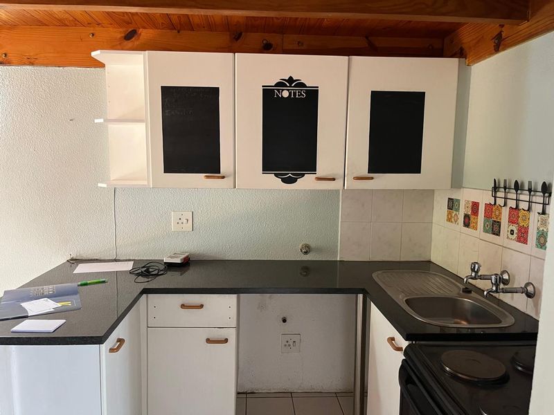 Cute and neat 45m2 2-bedroom townhouse situated within a sought-after boomed area - Photo 4