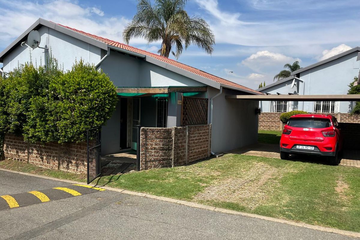 Cute and neat 45m2 2-bedroom townhouse situated within a sought-after boomed area - Photo 2