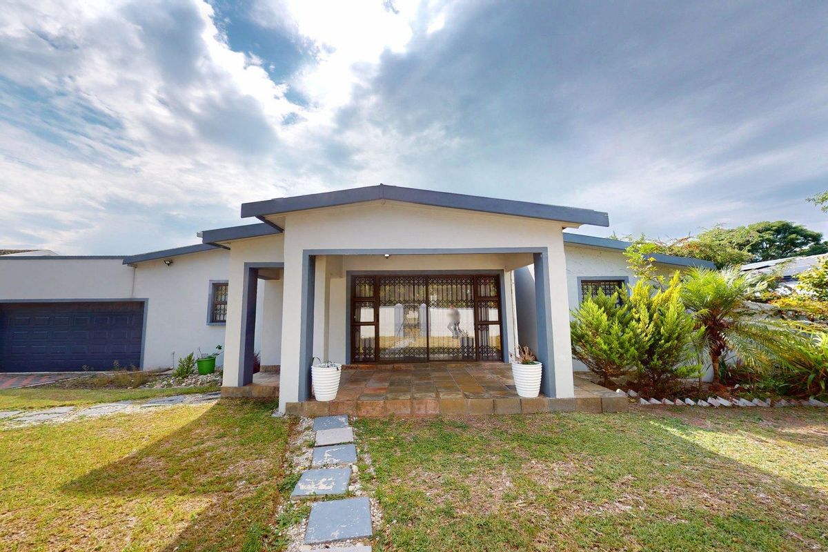 Versatile 4-Bedroom Family Home with Granny Flat - R2 550 000 - Photo 2