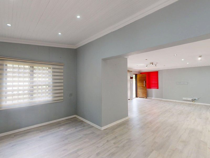 Versatile 4-Bedroom Family Home with Granny Flat - R2 550 000 - Photo 7