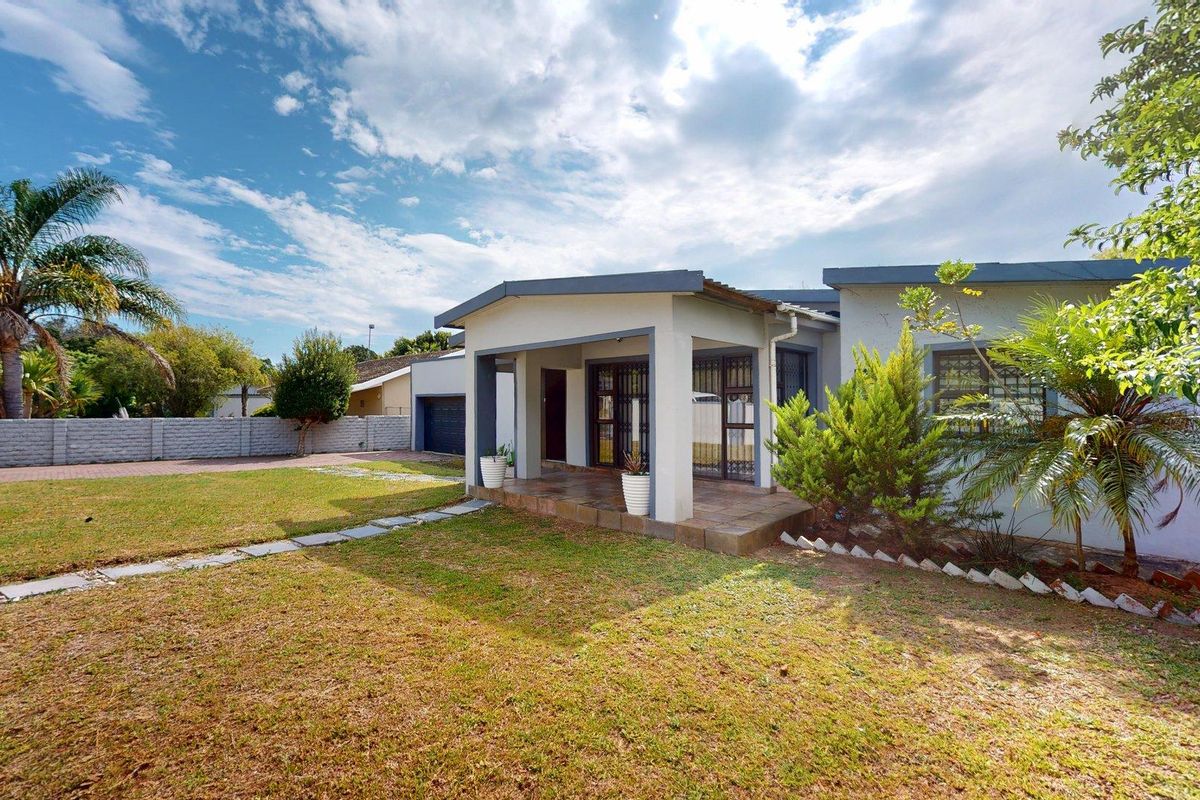 Versatile 4-Bedroom Family Home with Granny Flat - R2 550 000 - Photo 3