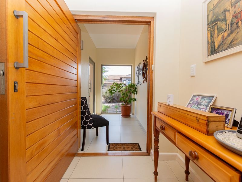 SPORTS FINATIC'S DELIGHT IN THE GOLF ESTATE WHERE WILD DEER ROAM AND THE SPORTS FAMILY FEEL AT HOME - Photo 3