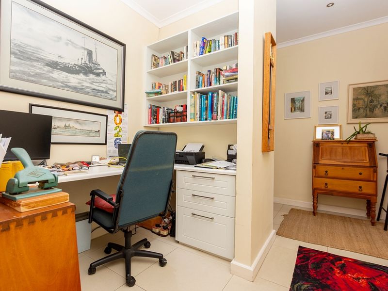 SPORTS FINATIC'S DELIGHT IN THE GOLF ESTATE WHERE WILD DEER ROAM AND THE SPORTS FAMILY FEEL AT HOME - Photo 8