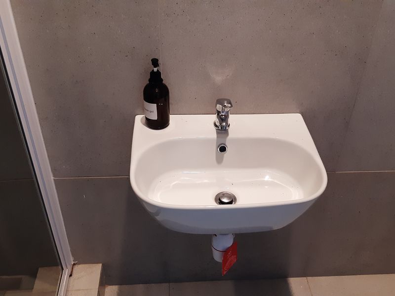 Coastal Living at Its Finest - Photo 5