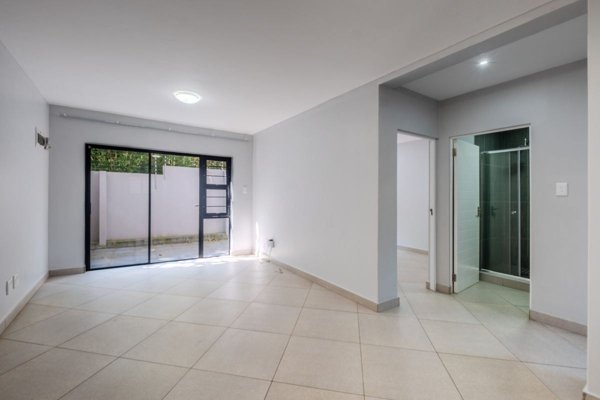 Modern ground floor unit in Parkhill. - Photo 2