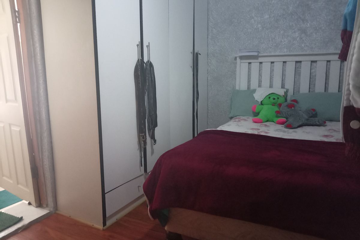 Charming 2-Bedroom Home with Flatlet – Prime Location - Photo 5