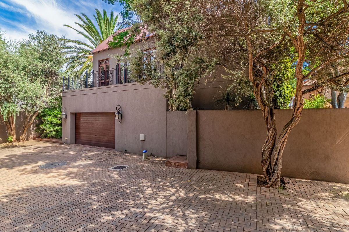 Classic and Classy Bedfordview Cluster - Photo 3