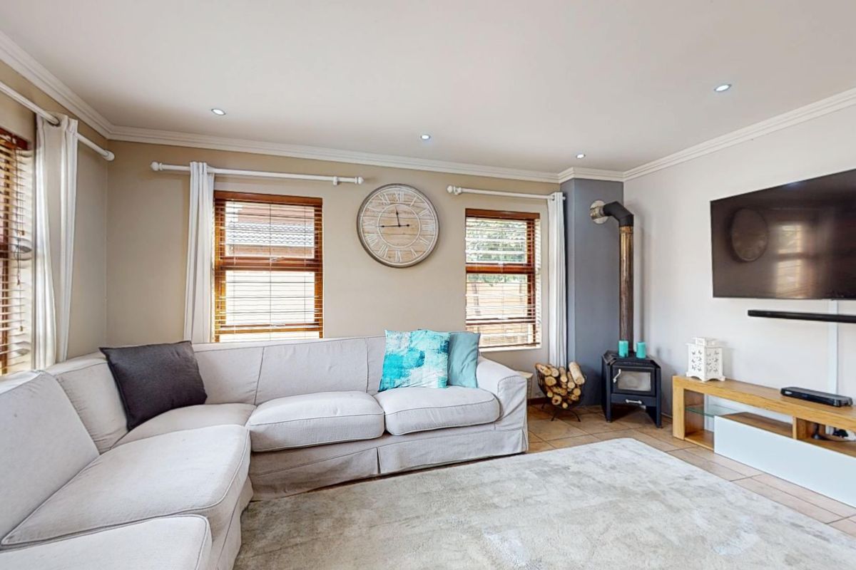 Home - True Lifestyle Living in a secure estate! - Photo 5