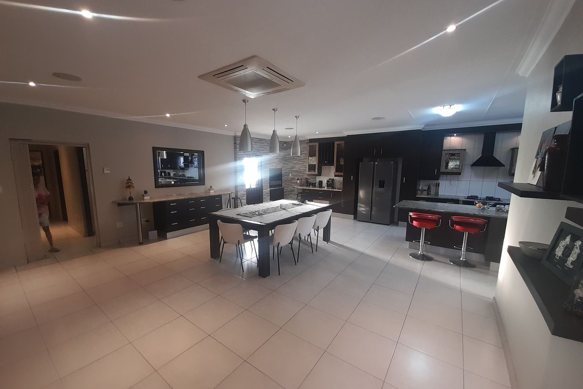 Modern Townhouse in SW 5 @ R14,850 - Photo 2