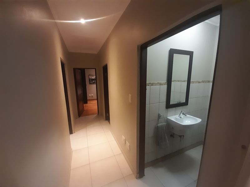 Modern Townhouse in SW 5 @ R14,850 - Photo 6