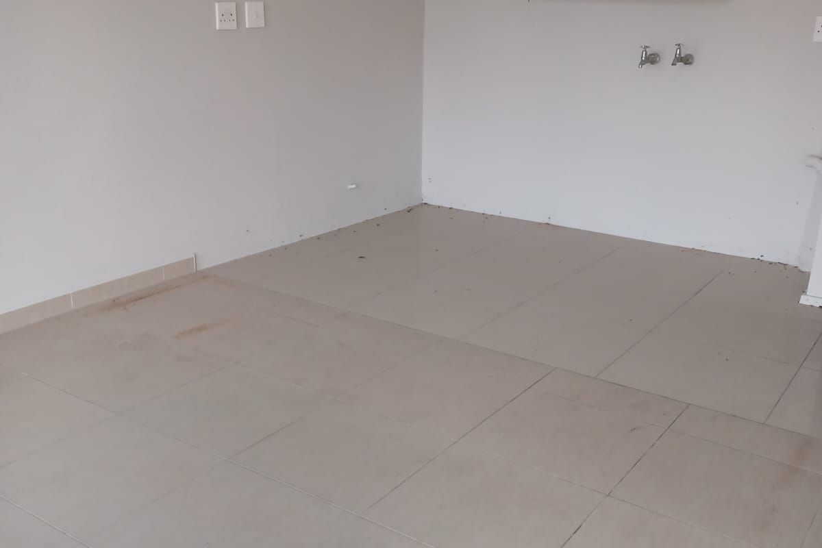 2 Bedroom Town House - Photo 3