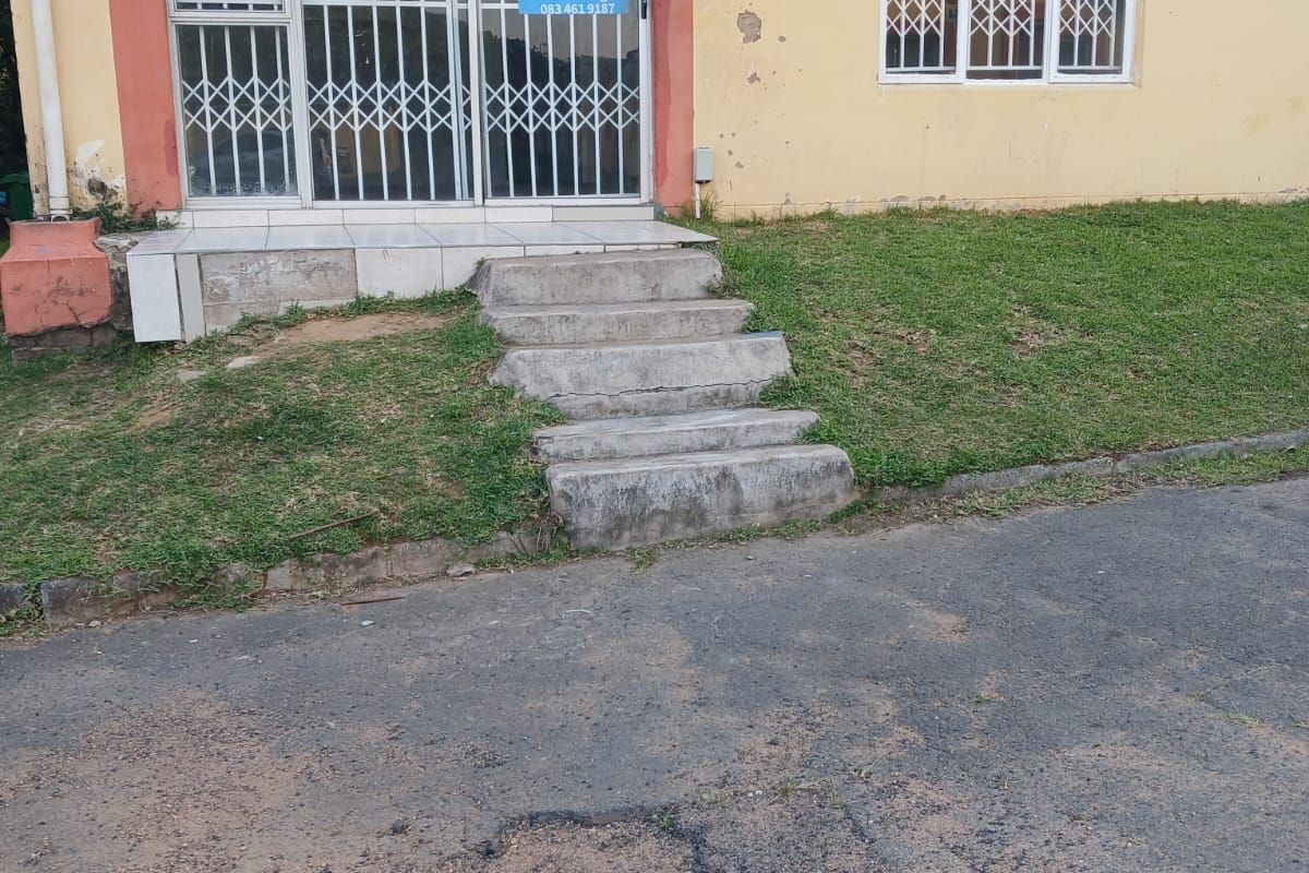 2 Bedroom Town House - Photo 2