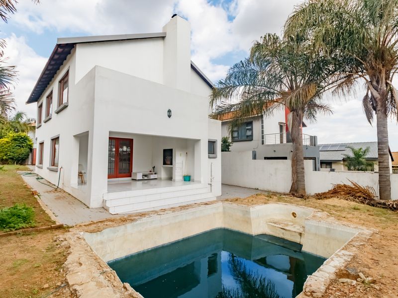 Charming Family Haven in Country View, Midrand - Photo 5