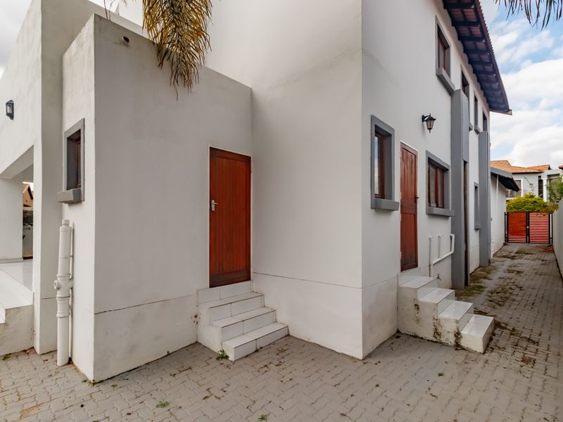 Charming Family Haven in Country View, Midrand - Photo 4