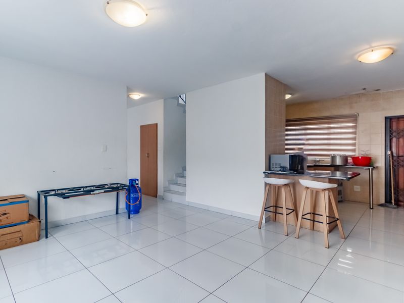 Charming Family Haven in Country View, Midrand - Photo 9