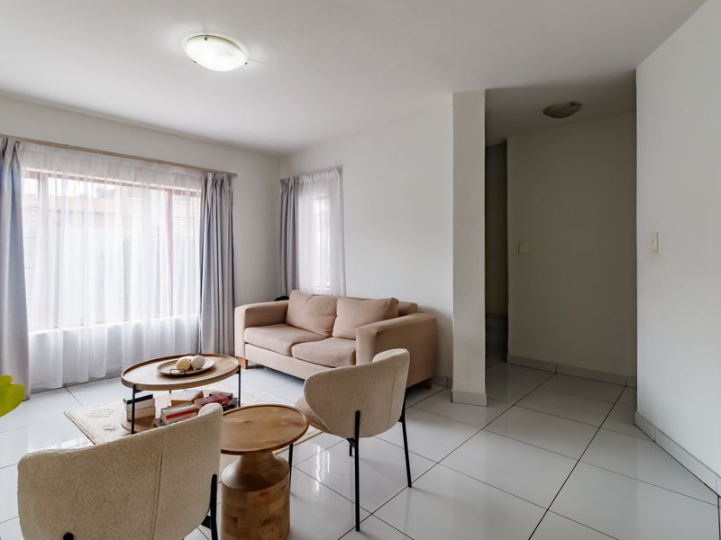 Charming Family Haven in Country View, Midrand - Photo 7