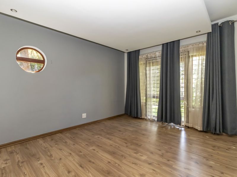 Spacious 3 Bed Ground Floor apartment - Photo 7