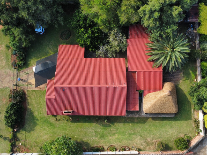 Spacious Family Home with Flatlet and Great Potential in Pretoria North - Photo 2