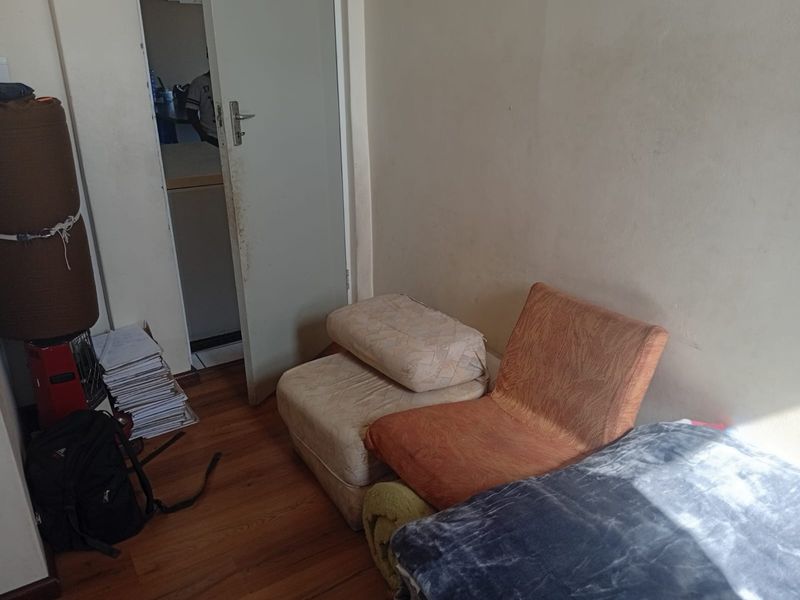 Perfect Investment Property with 4 Income-Generating flats - Photo 7