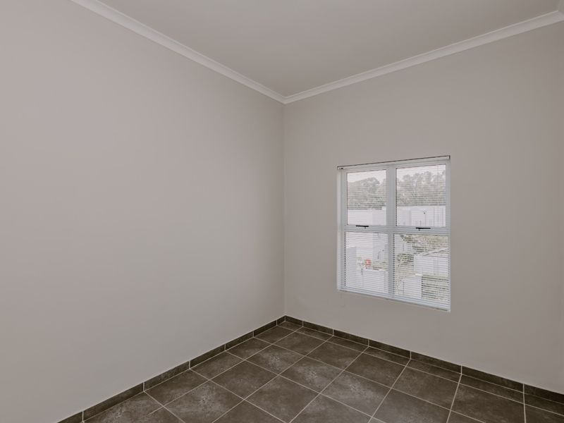 Modern 3 Bedroom home in Limietberg, Haasendal - Photo 10