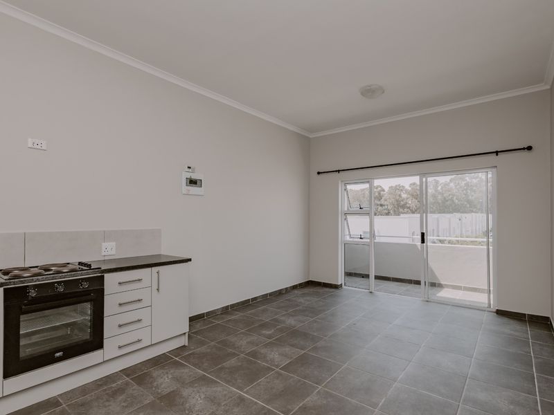 Modern 3 Bedroom home in Limietberg, Haasendal - Photo 8