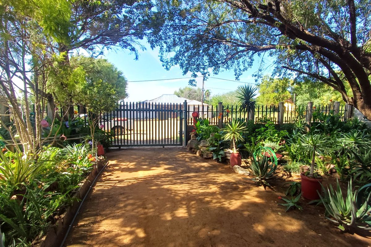 Netjiese woonhuis  geleë in Wesselsbron - Photo 3