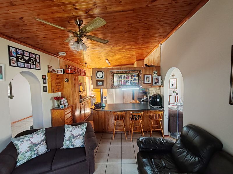 3 Bedroom House For Sale! - Photo 9