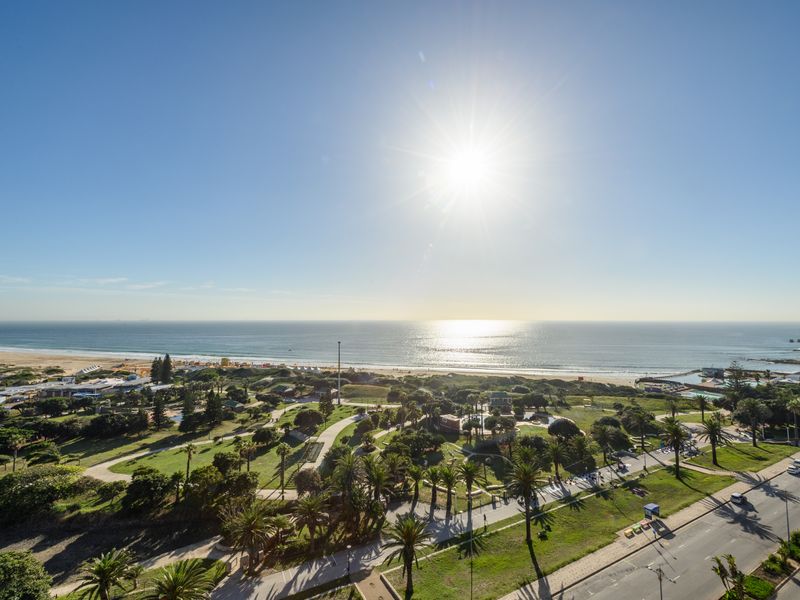 Spacious Beachfront Living with Panoramic Sea Views – 13th Floor - Photo 8