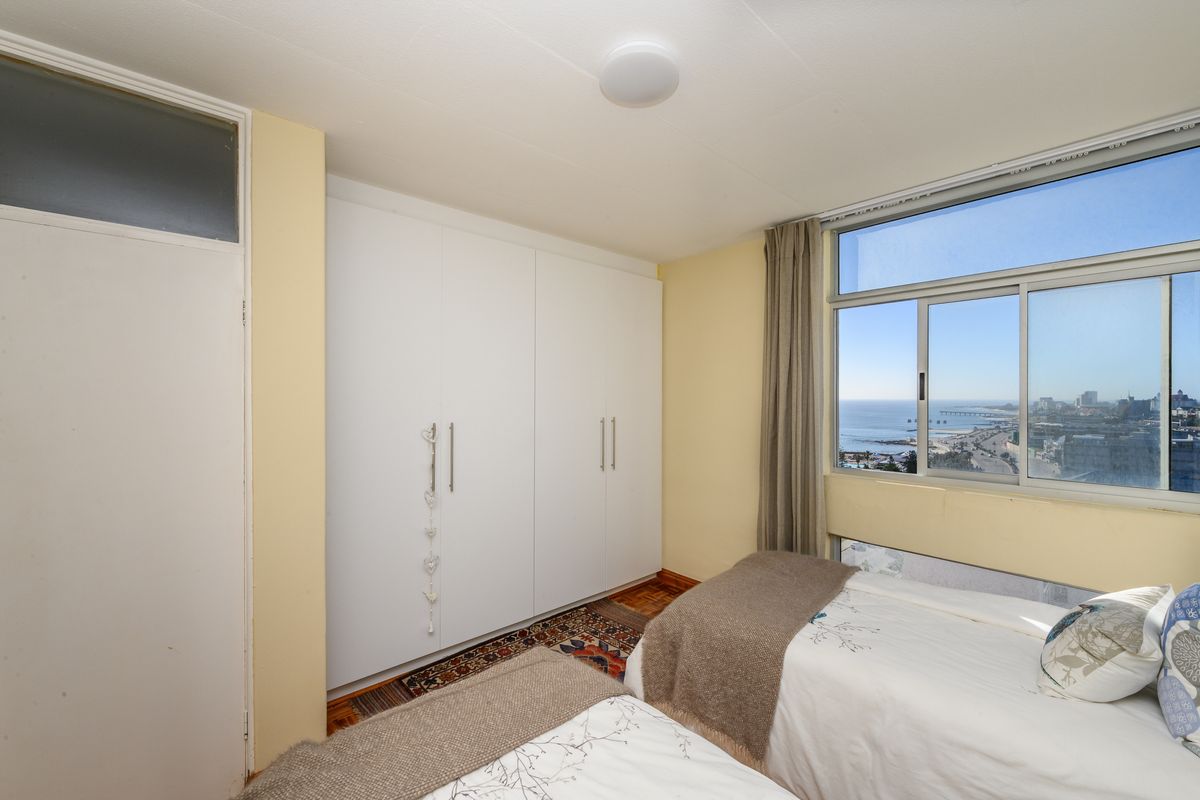 Spacious Beachfront Living with Panoramic Sea Views – 13th Floor - Photo 3