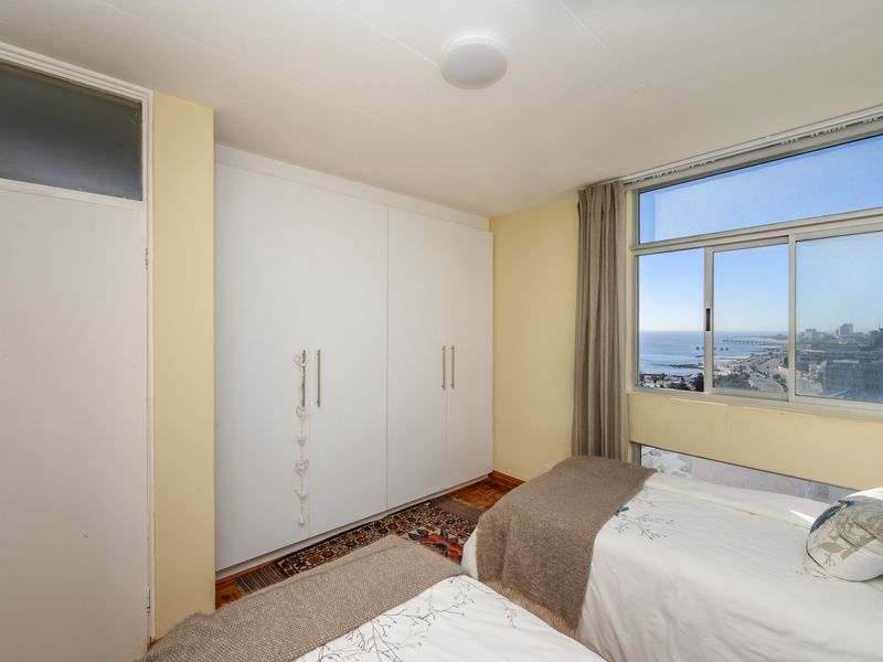 Spacious Beachfront Living with Panoramic Sea Views – 13th Floor - Photo 3