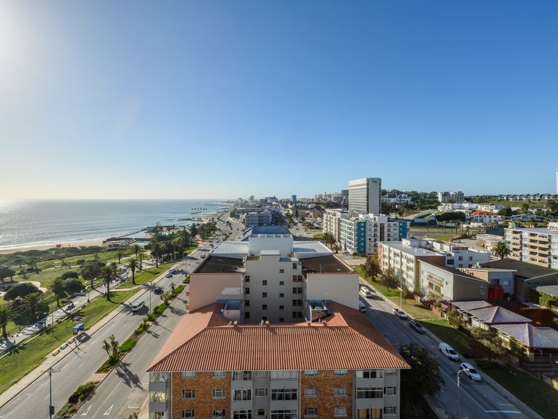 Spacious Beachfront Living with Panoramic Sea Views – 13th Floor - Photo 4