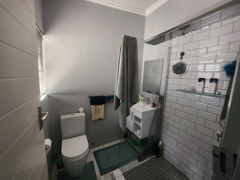 Sleek, Stylish & Secure – Modern 2-Bedroom Cluster Living at Its Finest - Photo 9