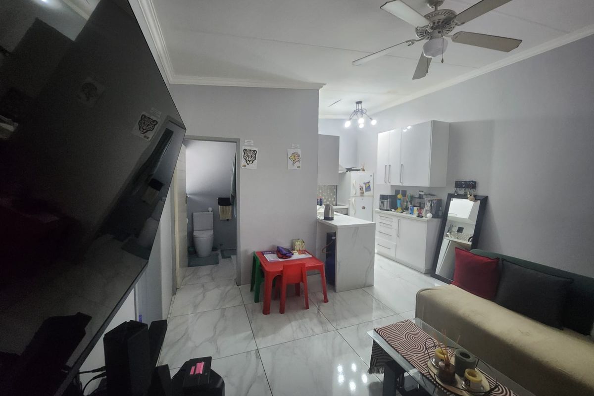 Sleek, Stylish & Secure – Modern 2-Bedroom Cluster Living at Its Finest - Photo 2