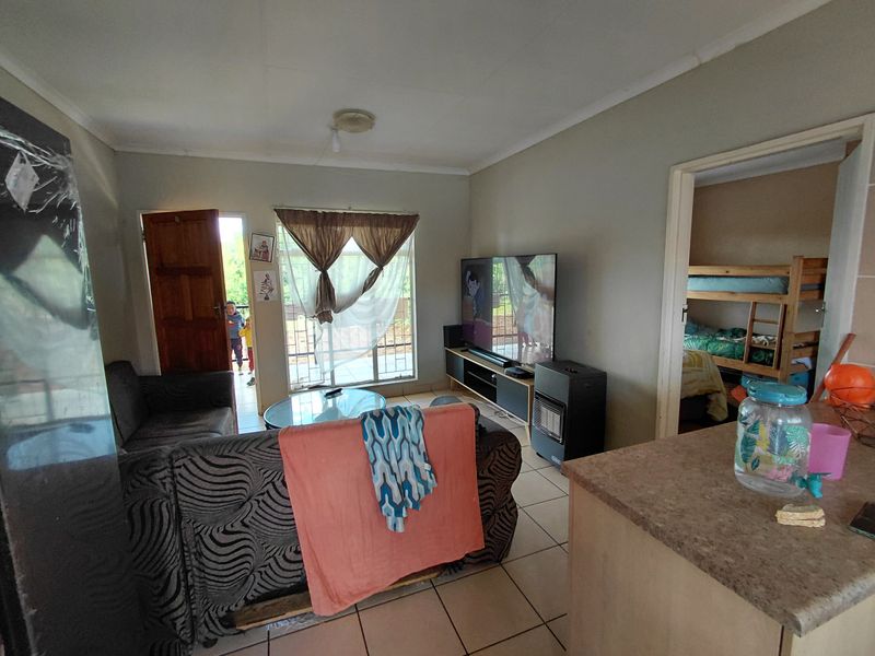 First  Floor unit Oudorp Klerksdorp - Photo 4