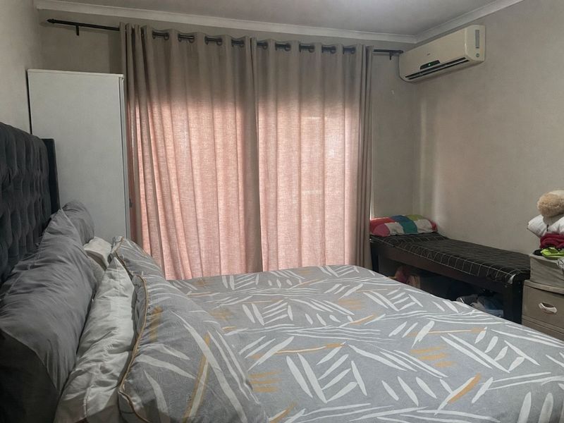 Prime Location Apartment In Essenwood,  Durban - Photo 6