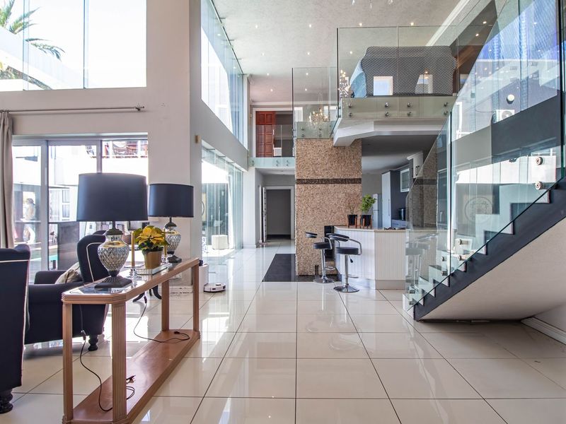 Stunning Fully Furnished Home with Spectacular Sea Views – Mount Croix, Port Elizabeth - Photo 7