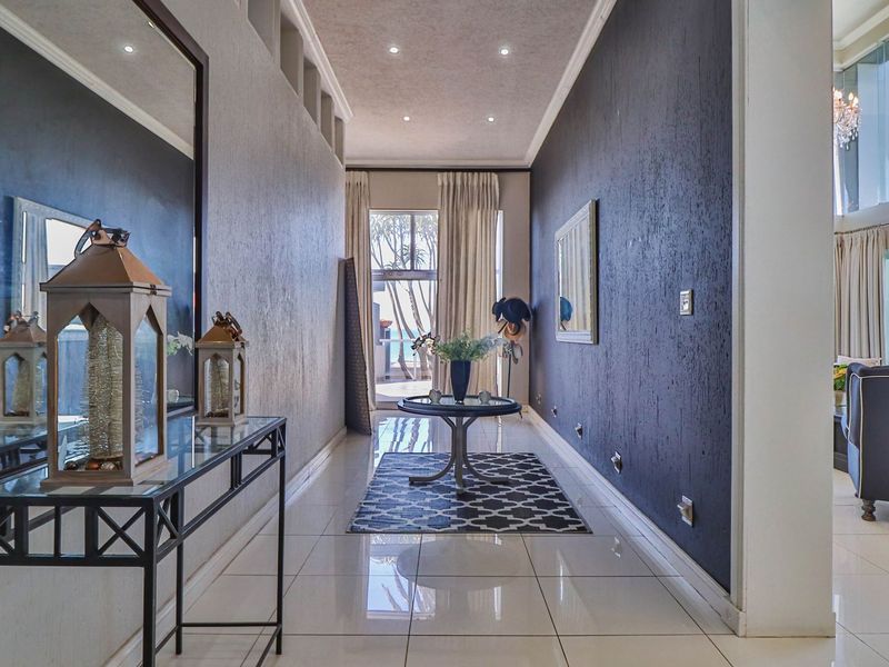 Stunning Fully Furnished Home with Spectacular Sea Views – Mount Croix, Port Elizabeth - Photo 6