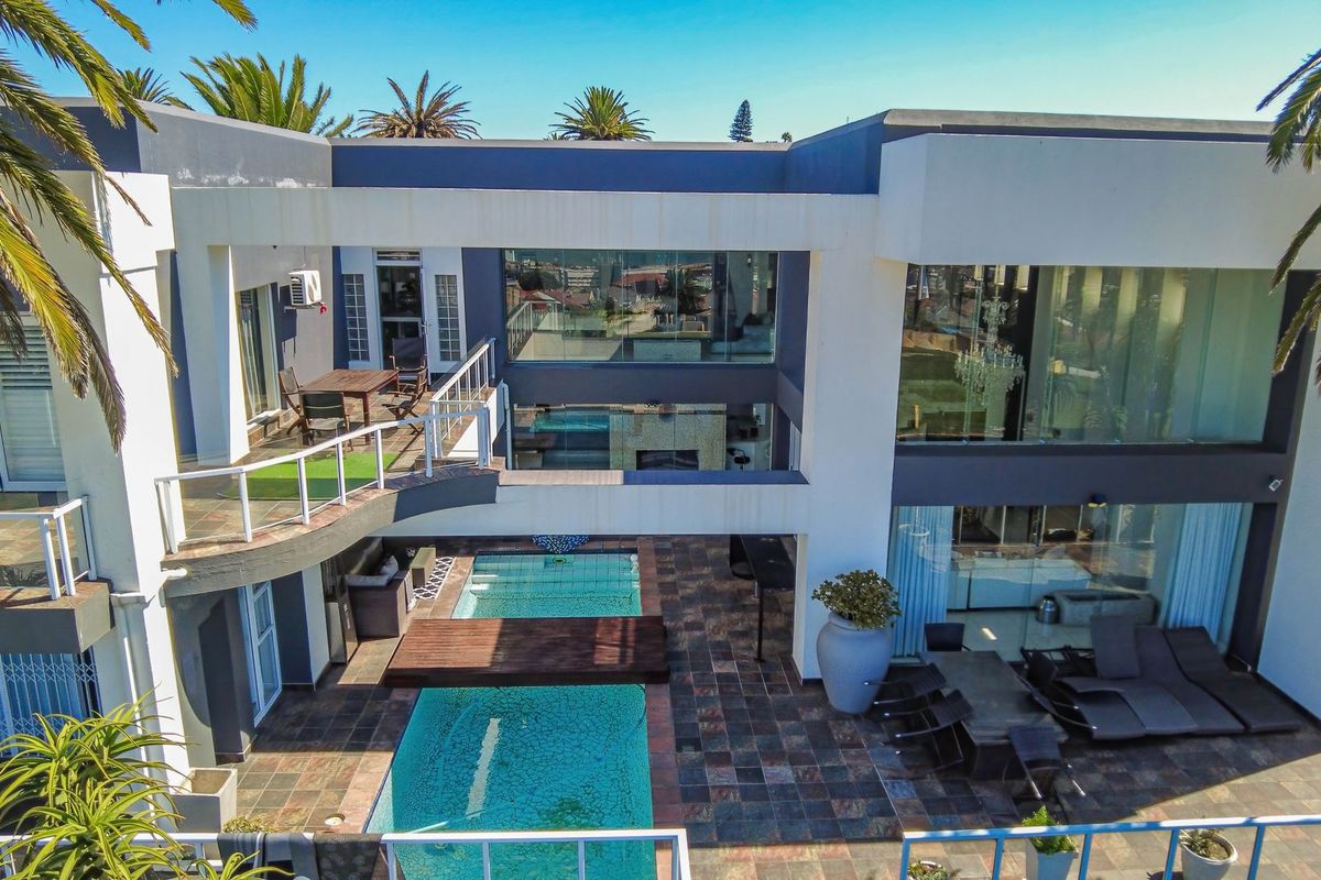 Stunning Fully Furnished Home with Spectacular Sea Views – Mount Croix, Port Elizabeth - Photo 3