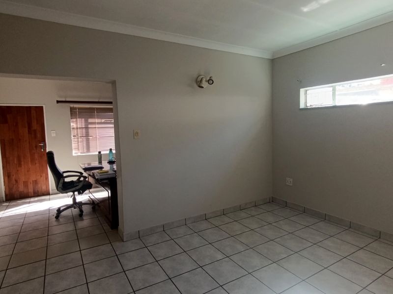 Versatile Family Home Designed for Easy Living and Effortless Entertaining - Photo 5