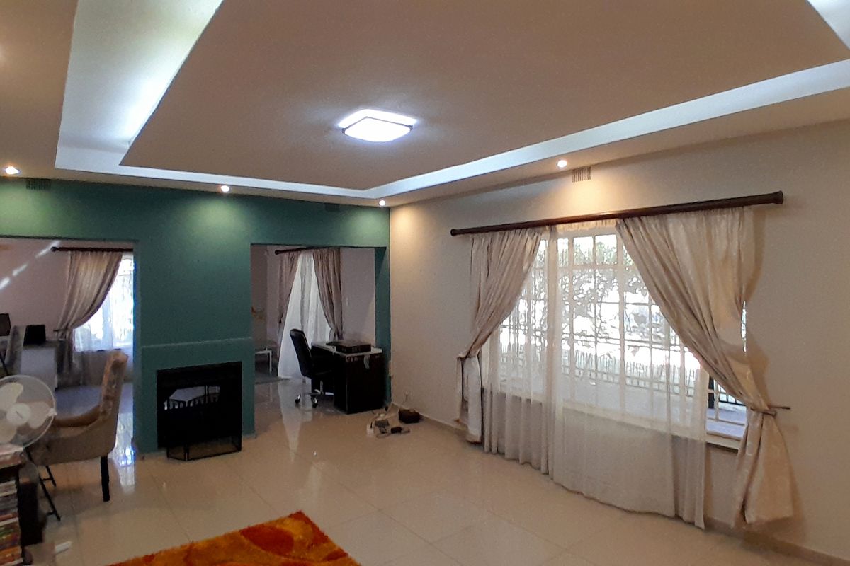 Versatile Family Home Designed for Easy Living and Effortless Entertaining - Photo 2