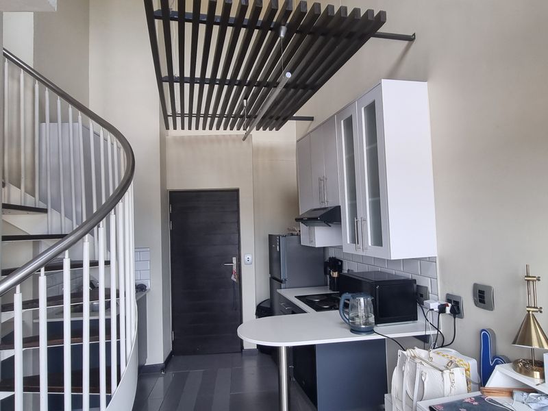 With a View to Kill! - Photo 6